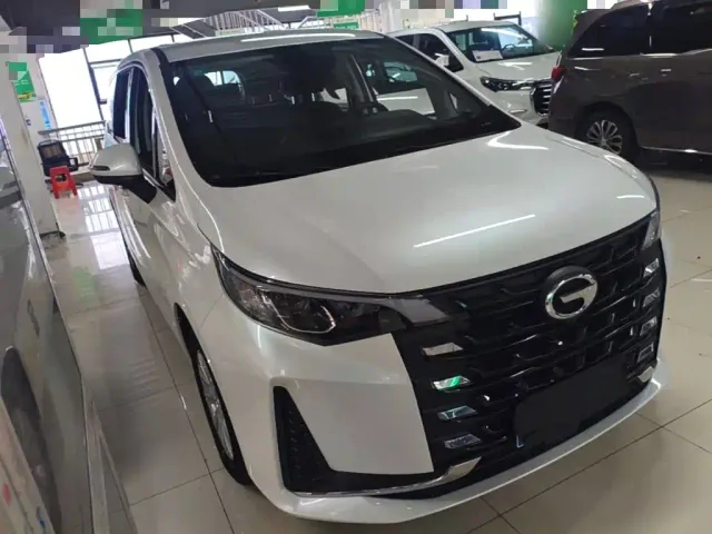 GAC Trumpchi M6 — Фото автомобиля 3