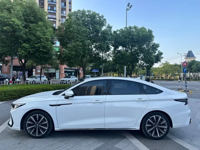Chery Arrizo 8 — Фото автомобиля 3