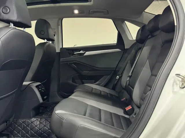 Volkswagen Sagitar — Фото автомобиля 9
