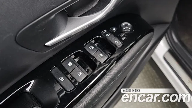 Hyundai Tucson Tucson (NX4) Бензин 1.6 турбо 2WD — Фото автомобиля 26