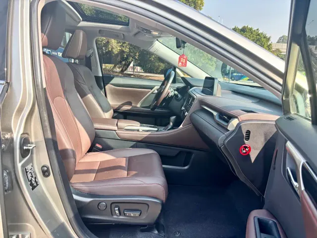 Lexus RX — Фото автомобиля 6
