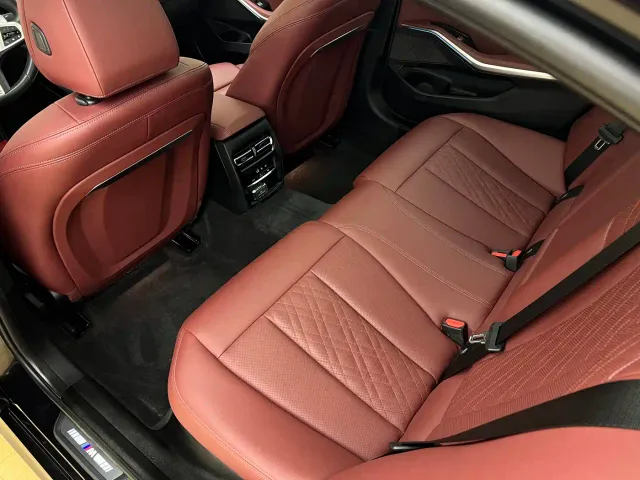 BMW 3 Series — Фото автомобиля 16