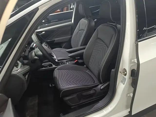 Volkswagen ID.3 — Фото автомобиля 14