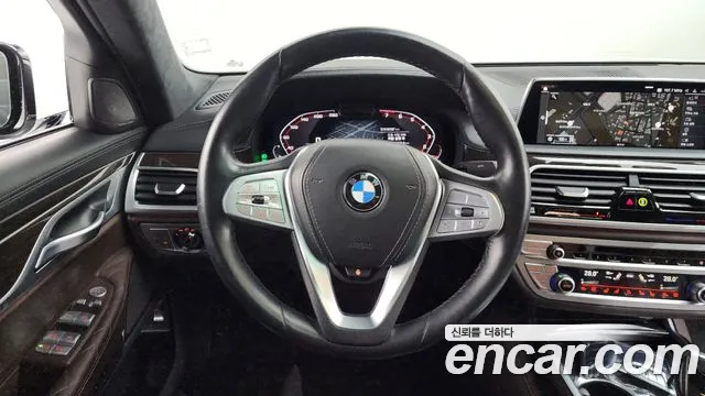 BMW 7 Series — Фото автомобиля 13