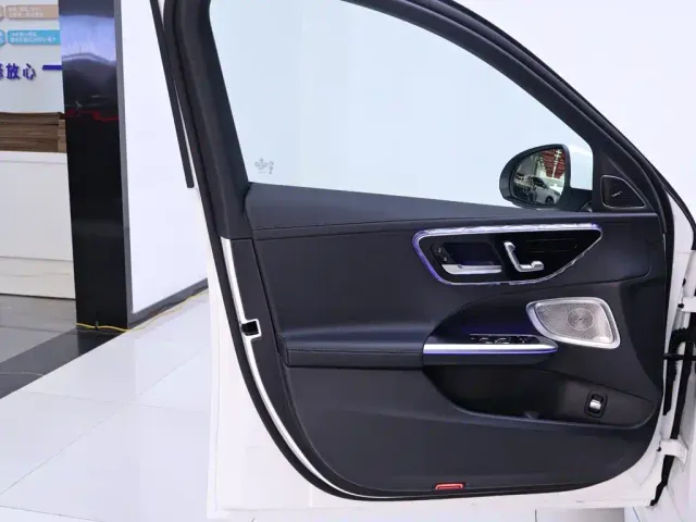 Mercedes-Benz C-Class — Фото автомобиля 18
