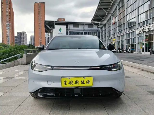 Leapmotor C01 — Фото автомобиля 2
