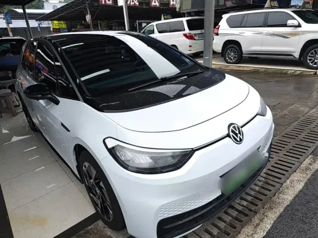 Volkswagen ID.3 — Фото автомобиля 3