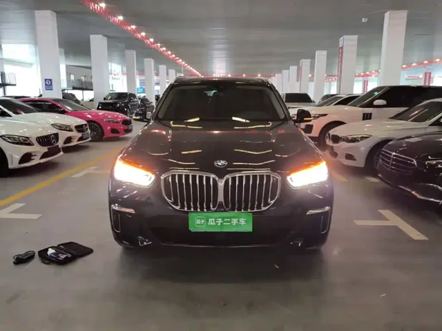 BMW X5 — Фото автомобиля 2