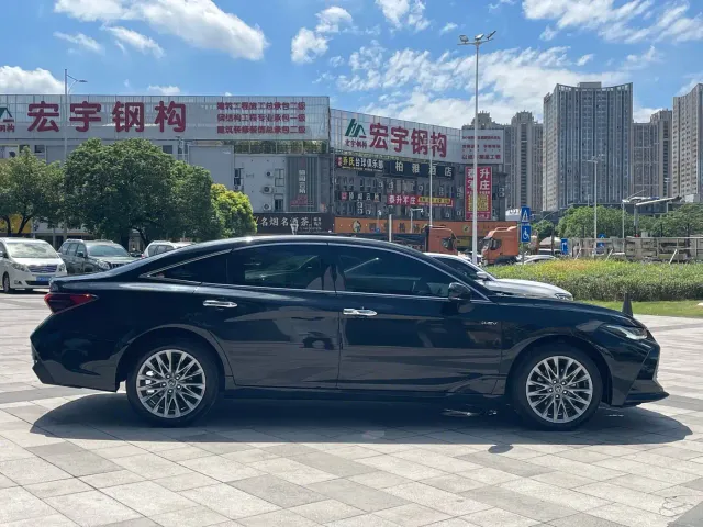 Toyota Avalon — Фото автомобиля 5