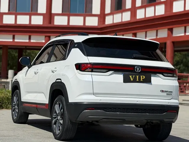 Changan CS35 Plus — Фото автомобиля 10