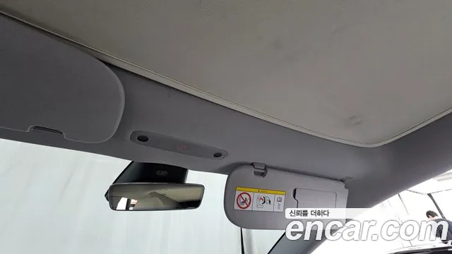 Tesla Model 3 — Фото автомобиля 18