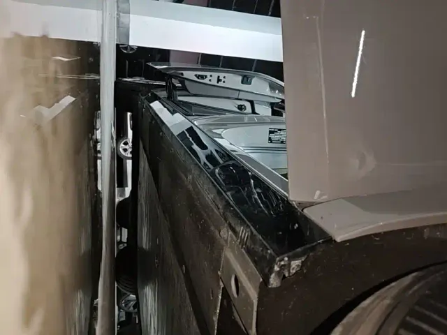 Li Auto MEGA — Фото автомобиля 20