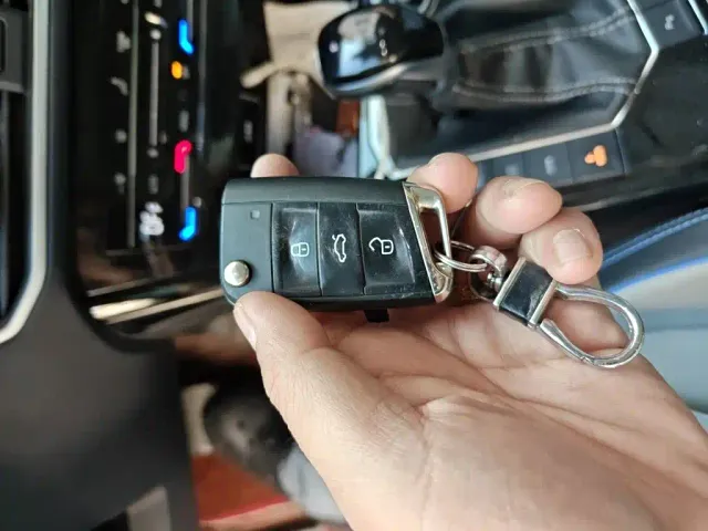 Volkswagen Tayron GTE Plug-in Hybrid — Фото автомобиля 9