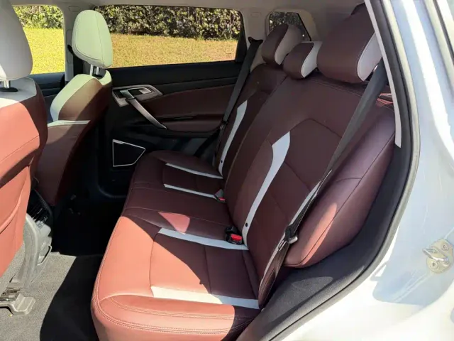 Geely Boyue — Фото автомобиля 12