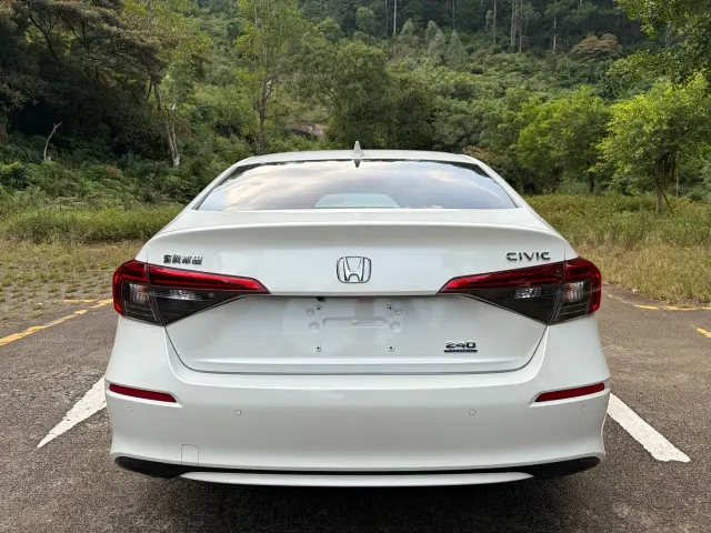 Honda Civic — Фото автомобиля 8