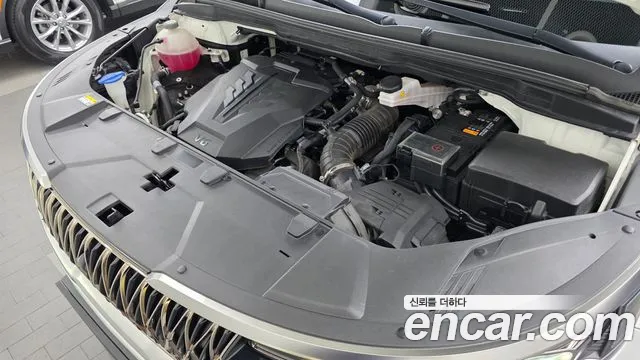 Kia Canival Carnival 4 поколение Бензин 7 мест Hi-Limousine — Фото автомобиля 3