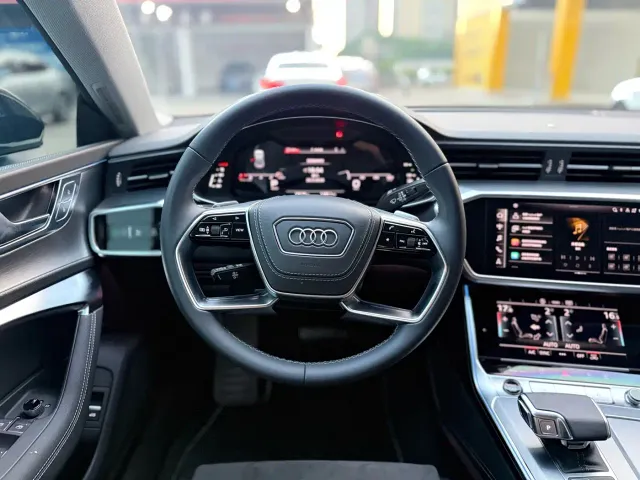 Audi A7L — Фото автомобиля 5