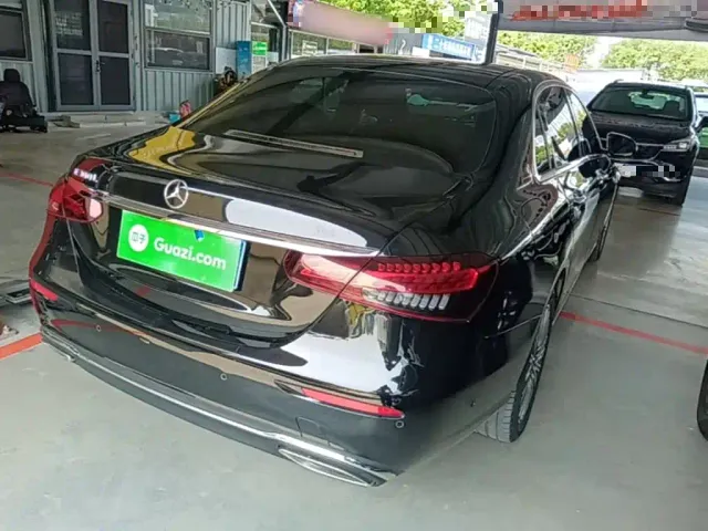 Mercedes-Benz E-Class — Фото автомобиля 6