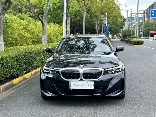 BMW i3 — Фото автомобиля 2