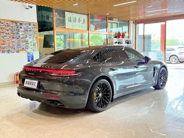 Porsche Panamera — Фото автомобиля 6