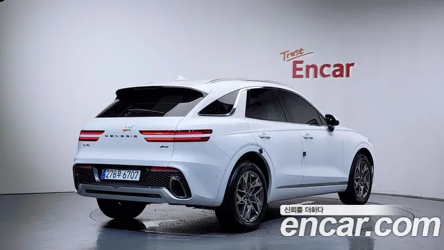 Genesis GV70 2.5T Бензин AWD — Фото автомобиля 2