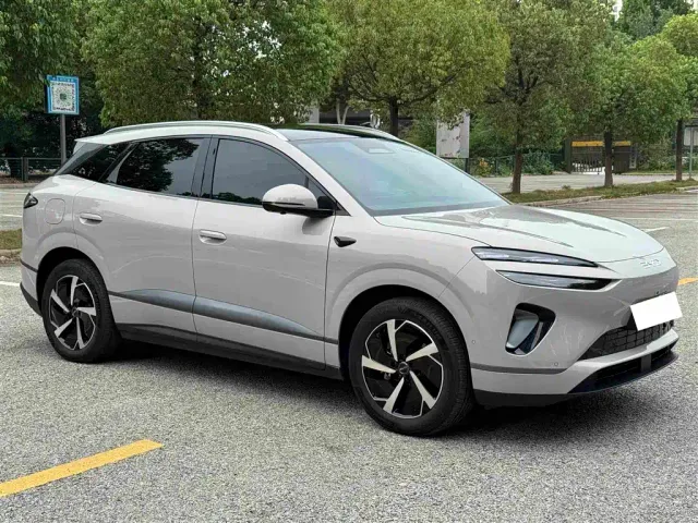 BYD Sealion 06 — Фото автомобиля 10