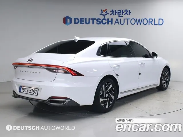 Hyundai Grandeur Grandeur (New) Hybrid — Фото автомобиля 3