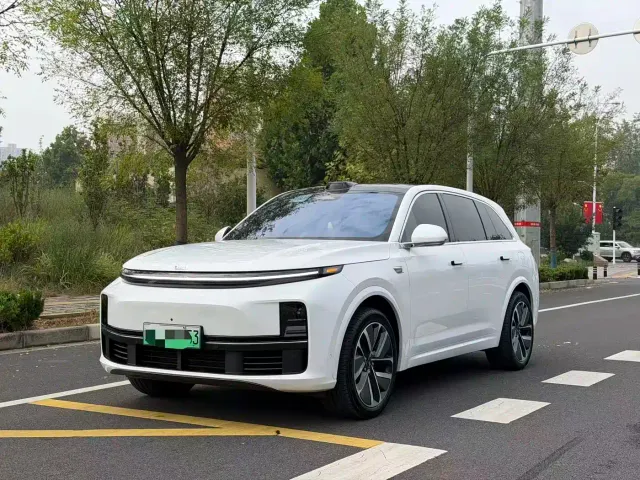 Фотография автомобиля — Li Auto L7