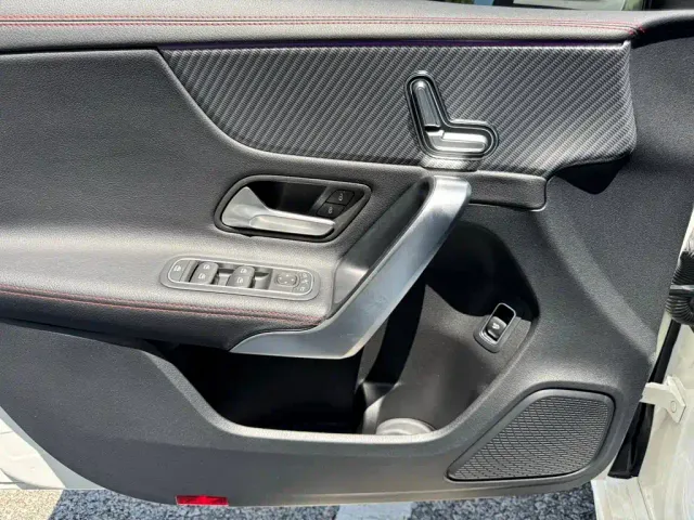 Mercedes-Benz A-Class — Фото автомобиля 19