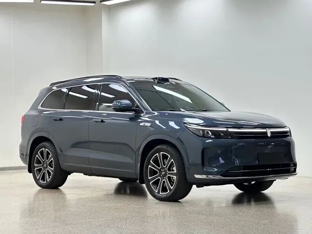 Aito M7 — Фото автомобиля 3
