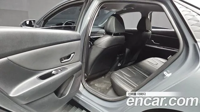 Hyundai Avante CN7 — Фото автомобиля 16