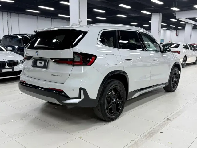 BMW X1 — Фото автомобиля 4
