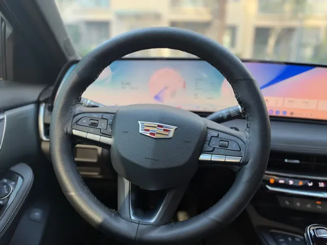 Cadillac CT5 — Фото автомобиля 7