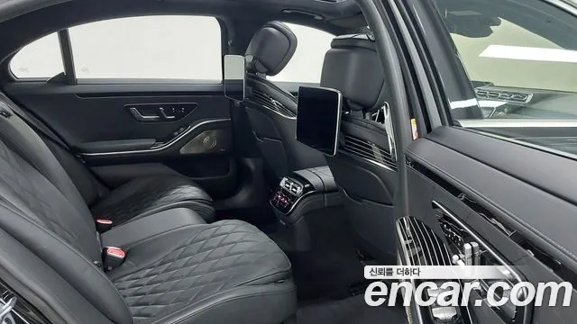 Mercedes-Benz S-Class — Фото автомобиля 10