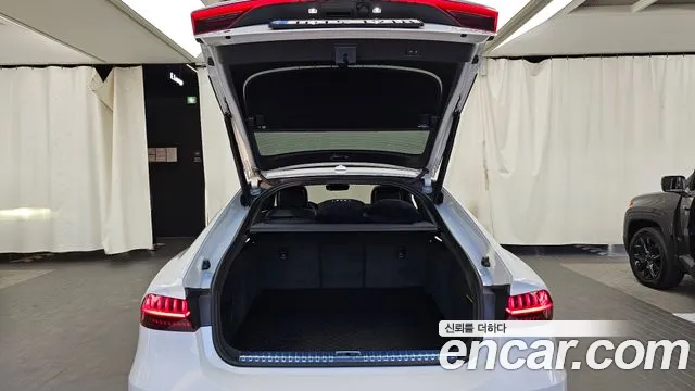 Audi A7 4K — Фото автомобиля 26
