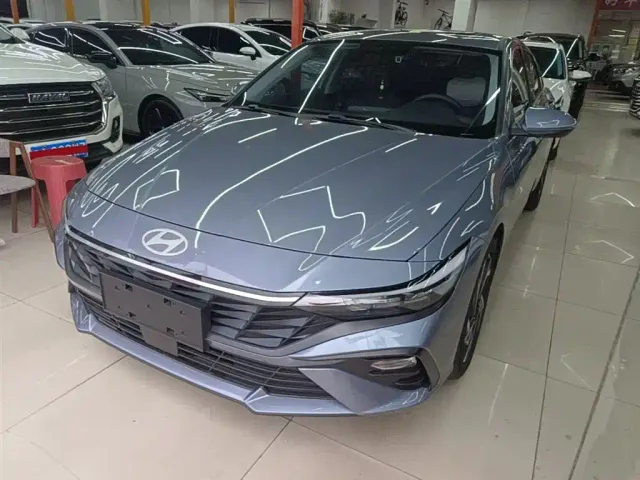 Фотография автомобиля — Hyundai Elantra