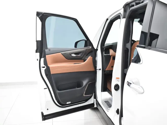 Toyota Vellfire — Фото автомобиля 18