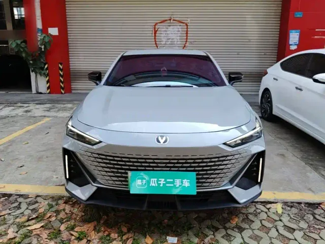 Changan UNI-V — Фото автомобиля 2