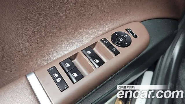 Hyundai Grandeur GN7 — Фото автомобиля 24