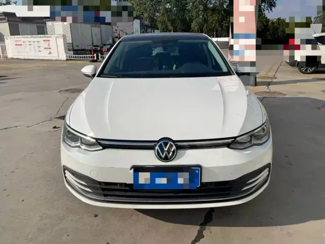 Volkswagen Golf — Фото автомобиля 2