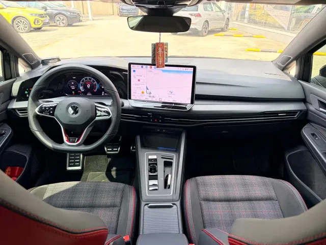 Volkswagen Golf GTI — Фото автомобиля 8
