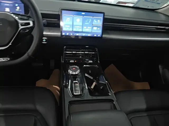 Wuling Starlight — Фото автомобиля 5