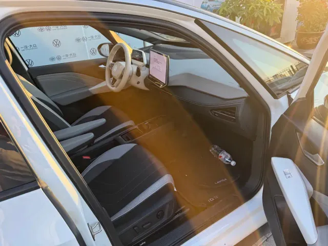 Volkswagen ID.3 — Фото автомобиля 13