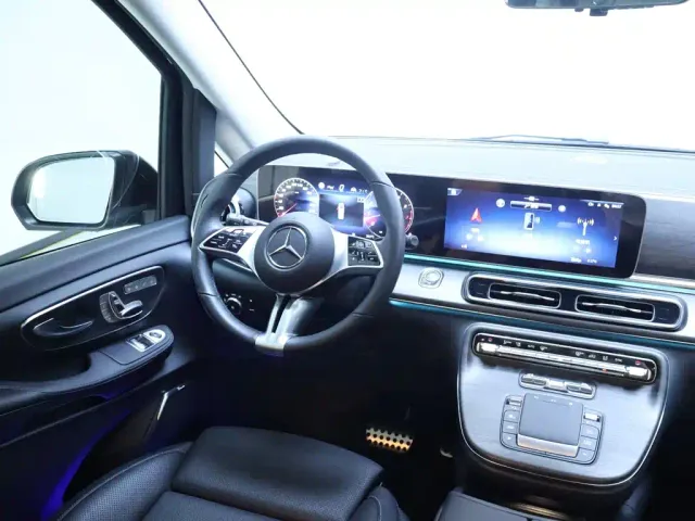 Mercedes-Benz V-Class — Фото автомобиля 14