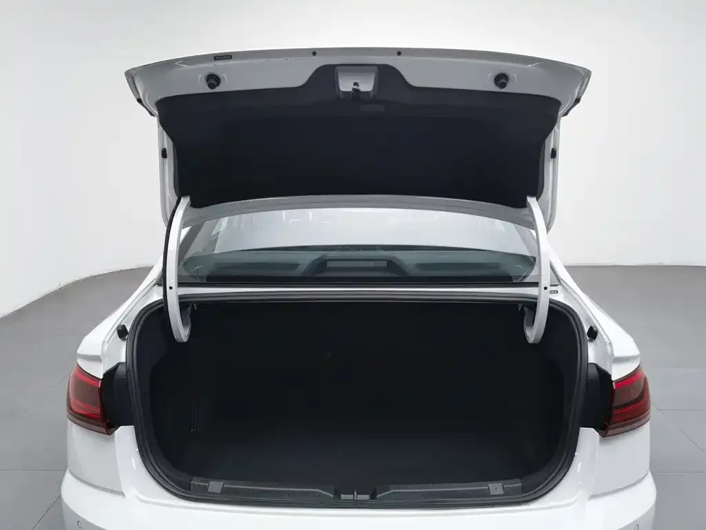 Volkswagen Bora 2023 1.5L Auto Free Ride Limited Edition — Фото автомобиля 16
