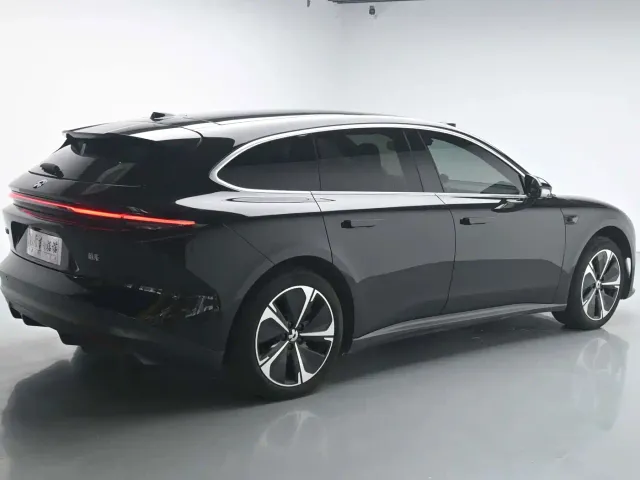 Nio ET5 Touring — Фото автомобиля 4