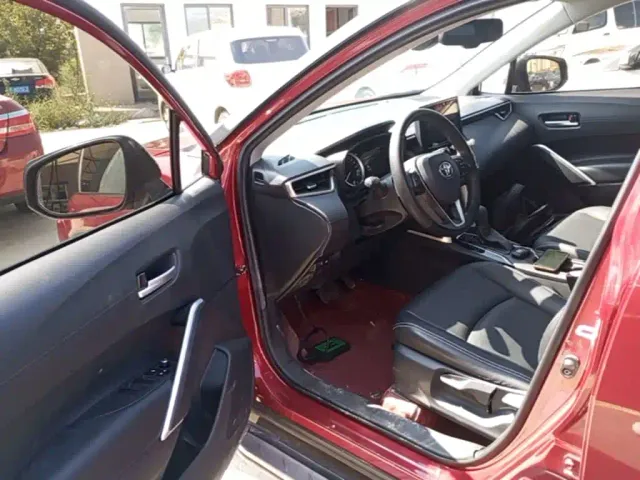 Toyota Corolla Cross — Фото автомобиля 15