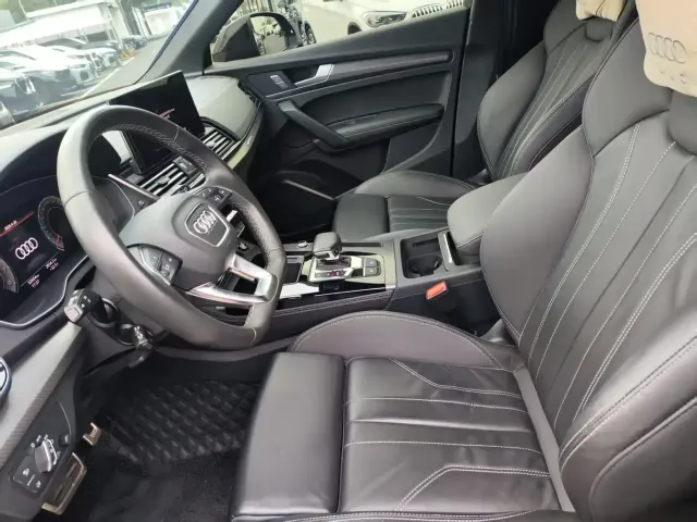 Audi Q5L — Фото автомобиля 7
