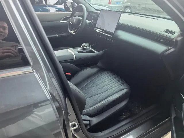 Changan Eado — Фото автомобиля 8
