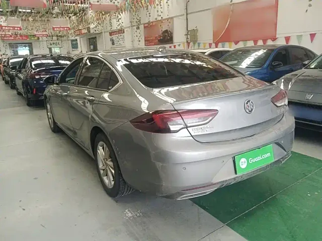 Buick Regal — Фото автомобиля 22